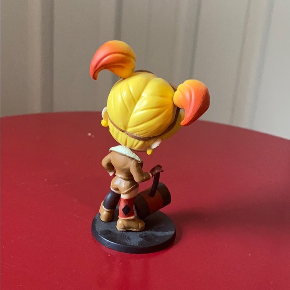Cryptozoic Lil DC Bombshells Harley Quinn - Picture 4 of 4